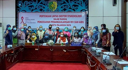 Pertemuan Lintas Sektor Stkeholder dalam rangka pencegahan penanggulangan HIV-AIDS di Kota Palangkaraya.