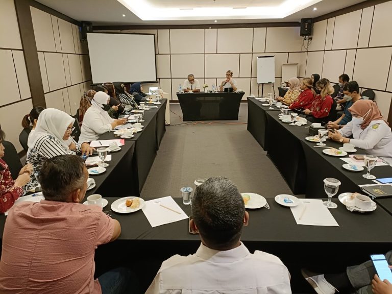 PERTEMUAN STAKEHOLDERS DALAM PROGRAM PENANGGULANGAN HIV-AIDS GF KOMPONEN AIDS PKBI KOTA PALANGARAYA