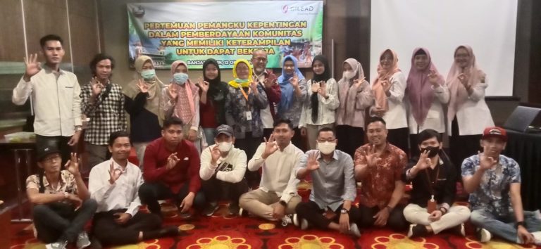 Pertemuan Pemangku Kepentingan (Pemerintah, Perusahaan, Swasta) Dalam Pemberdayaan Peduli ODHIV Yang Memiliki Keterampilan Untuk Dapat Bekerja. Banjarmasin, Kalsel